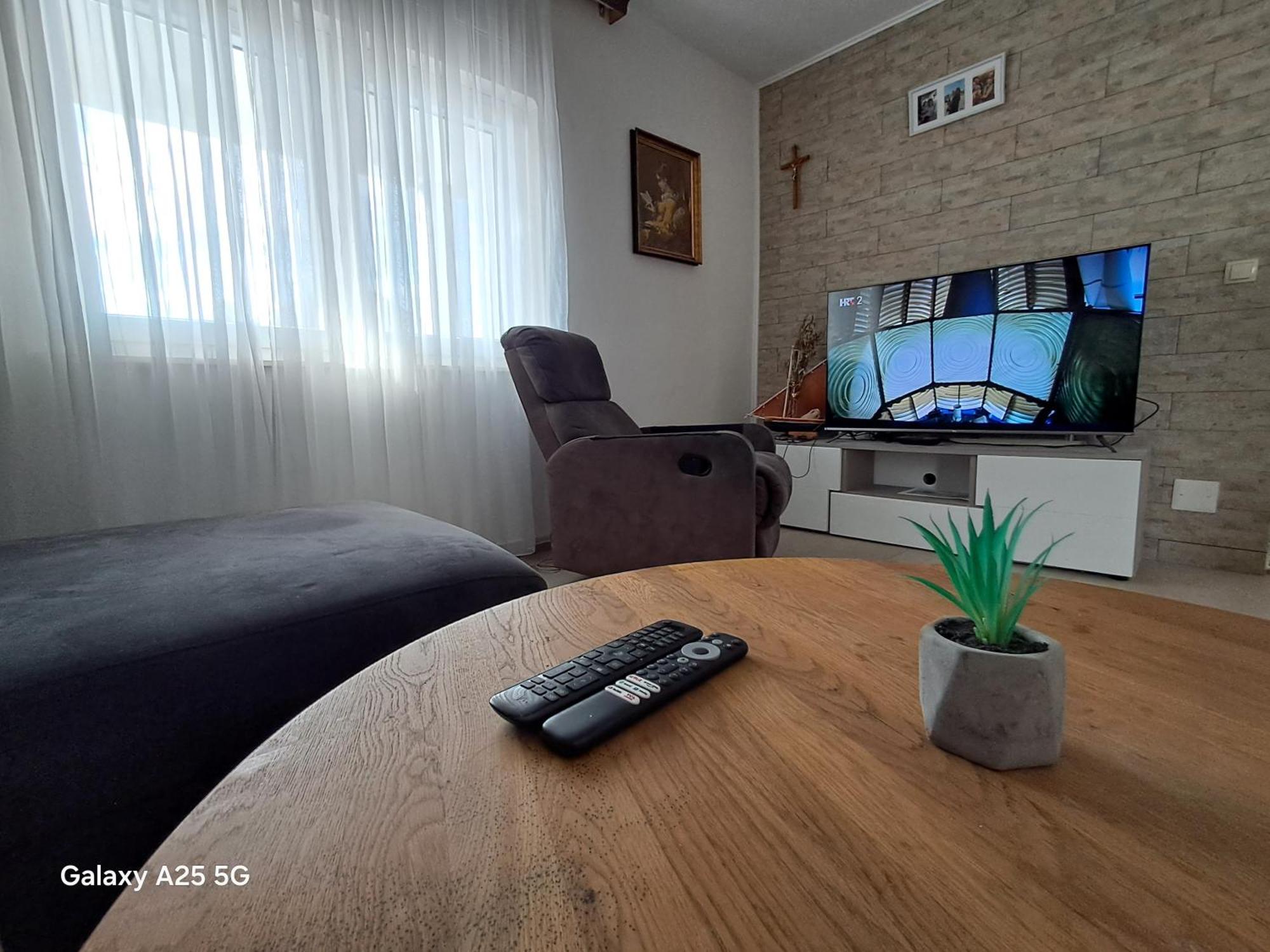 Apartments Tonci Tribalj Chambre photo