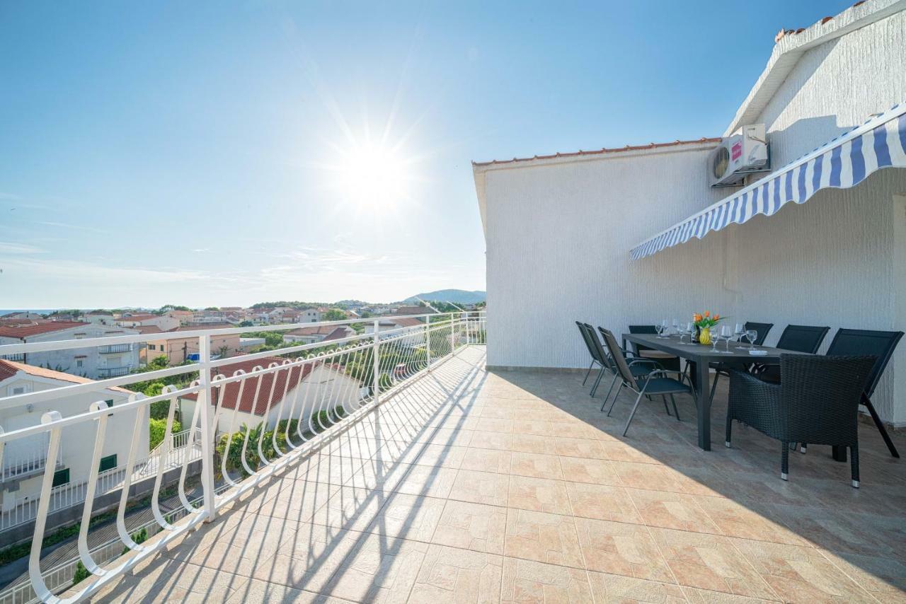 Apartments Tonci Tribalj Extérieur photo